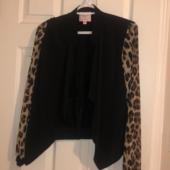 Romeo & Juliet Couture Satin style jacket - Picture 2 of 5